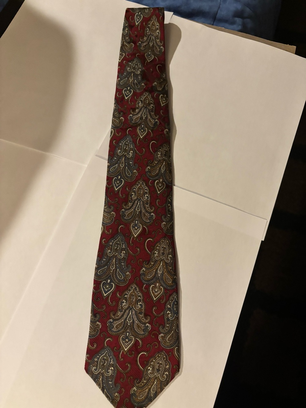 Izod Classic Men's Red Paisley Silk Tie
